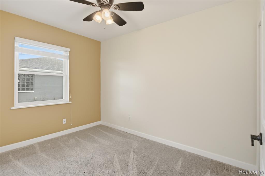 1271 E Barrett Avenue, Madison Heights, MI 48071 — Photo 24