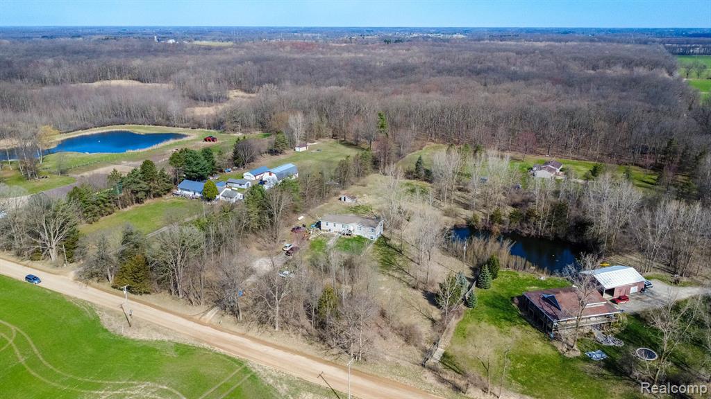 6463 CENTER Road, Fenton, MI 48430 — Photo 5