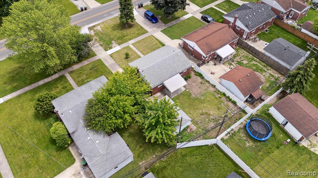 8242 MONROE Boulevard, Taylor, MI 48180 — Photo 40