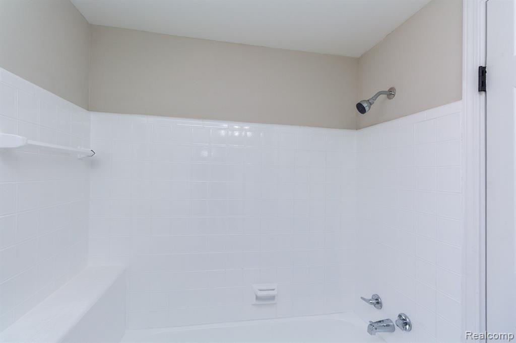 8316 RIVARD Avenue, Warren, MI 48089 — Photo 22