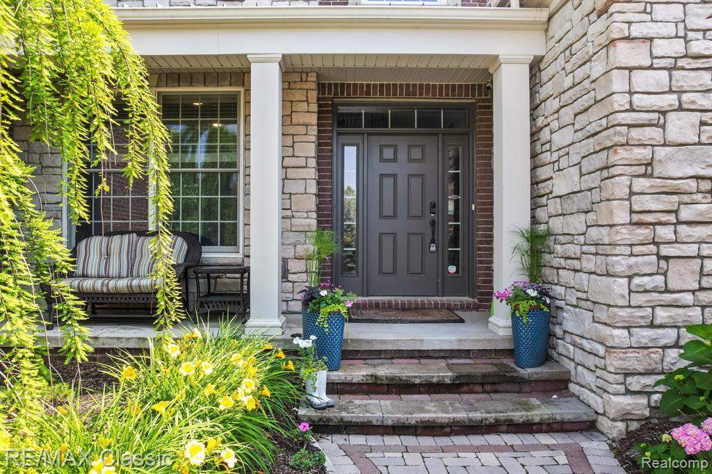 50757 CALVERT ISLE Drive, Novi, MI — Photo 9
