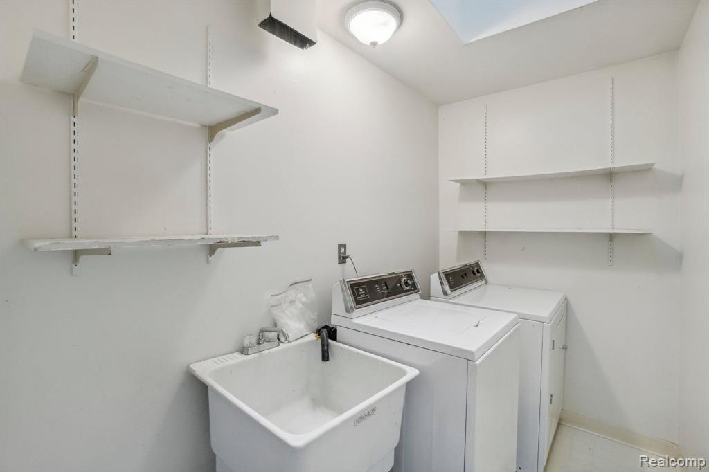 6755 WELLESLEY, Clarkston, MI — Photo 29