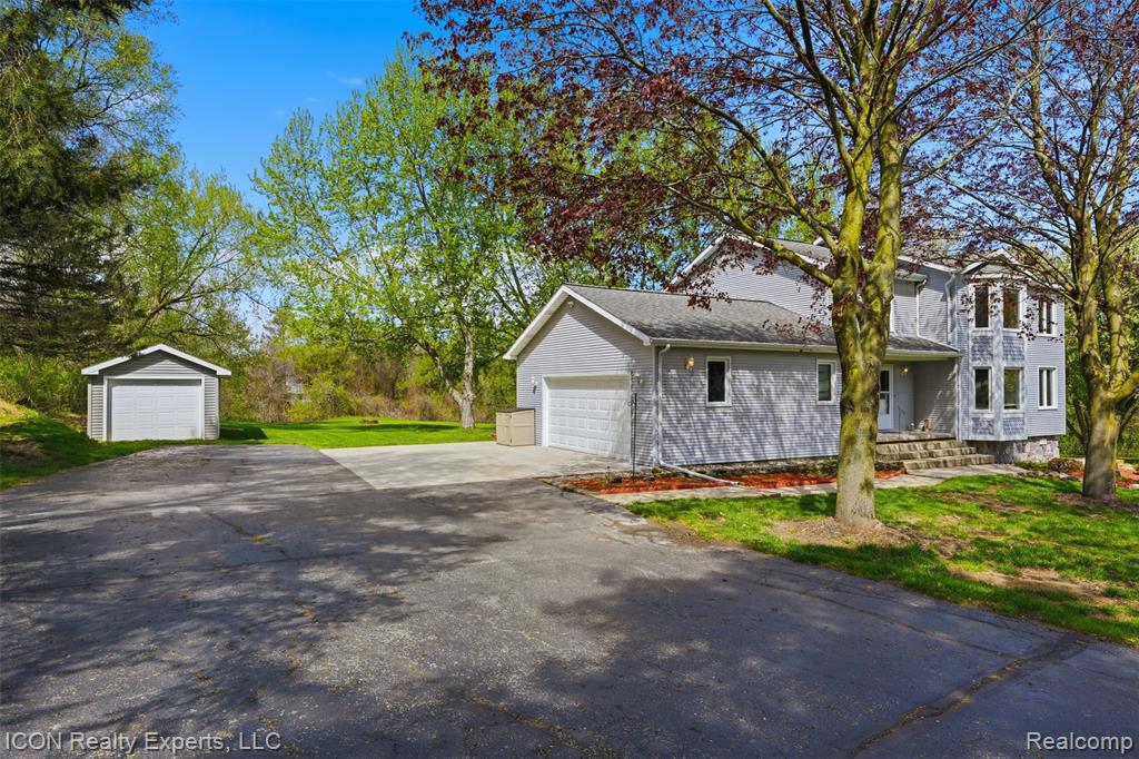 6541 Springfield Lane, Clarkston, MI — Photo 3