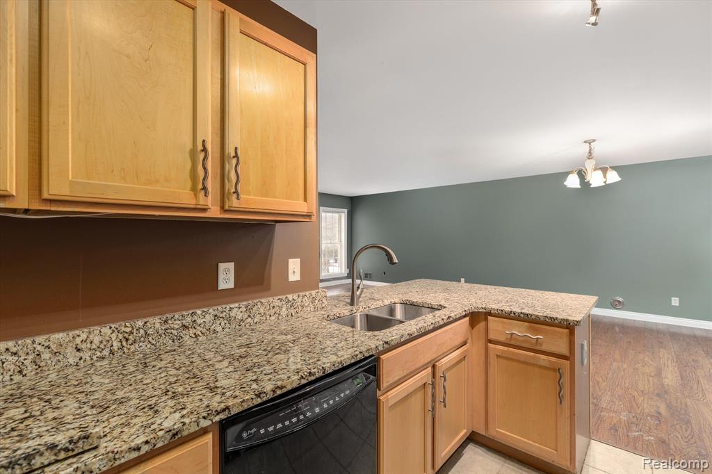 5821 Hampshire Lane, Ypsilanti, MI 48197 — Photo 17