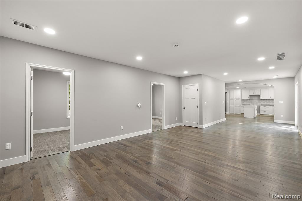 5771 Gratiot Avenue, St. Clair, MI 48079 — Photo 33
