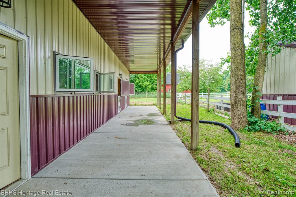 6952 Sharpe Road, Fowlerville, MI 48836 — Photo 4