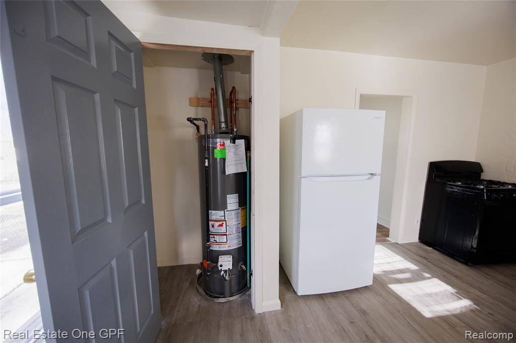 8242 Maxwell Avenue, Warren, MI 48089 — Photo 31