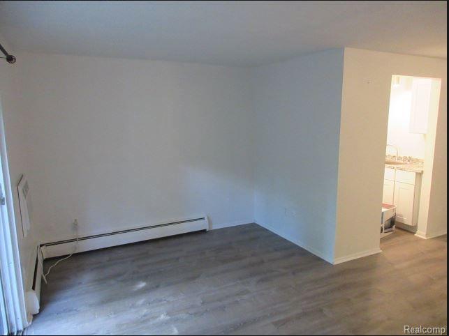 31831 GRAND RIVER Avenue, Farmington, MI 48336 — Photo 3