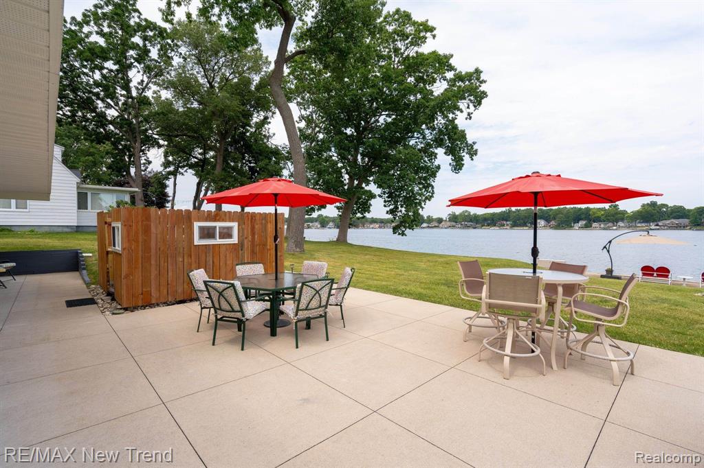 6768 HATCHERY Road, Waterford, MI 48327 — Photo 68