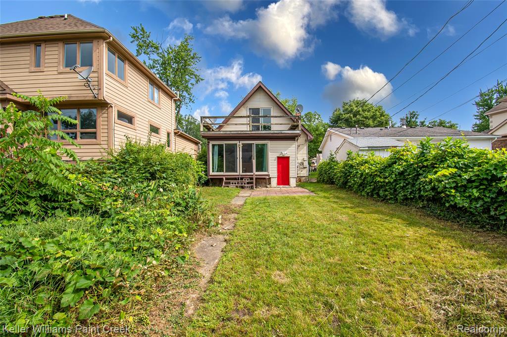 6903 Dandison Boulevard, West Bloomfield, MI 48324 — Photo 3