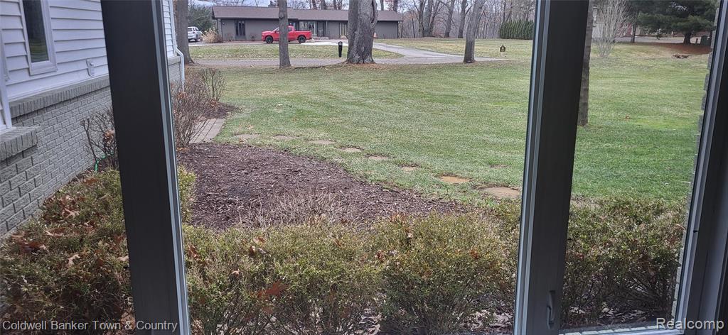 10557 Kenicott Trail, Brighton, MI 48114 — Photo 44