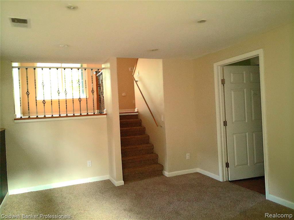 3225 Oakridge Drive, Highland, MI 48356 — Photo 13