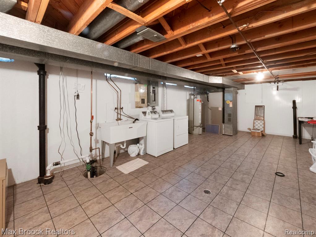 6769 Heather Heath, West Bloomfield, MI — Photo 31