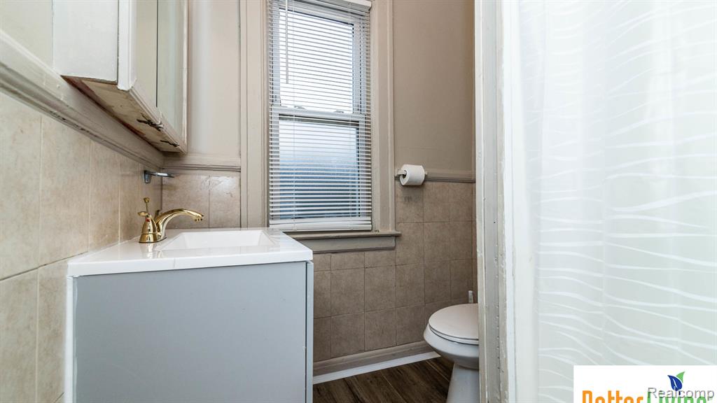 6585 HARTFORD Street, Detroit, MI 48210 — Photo 11