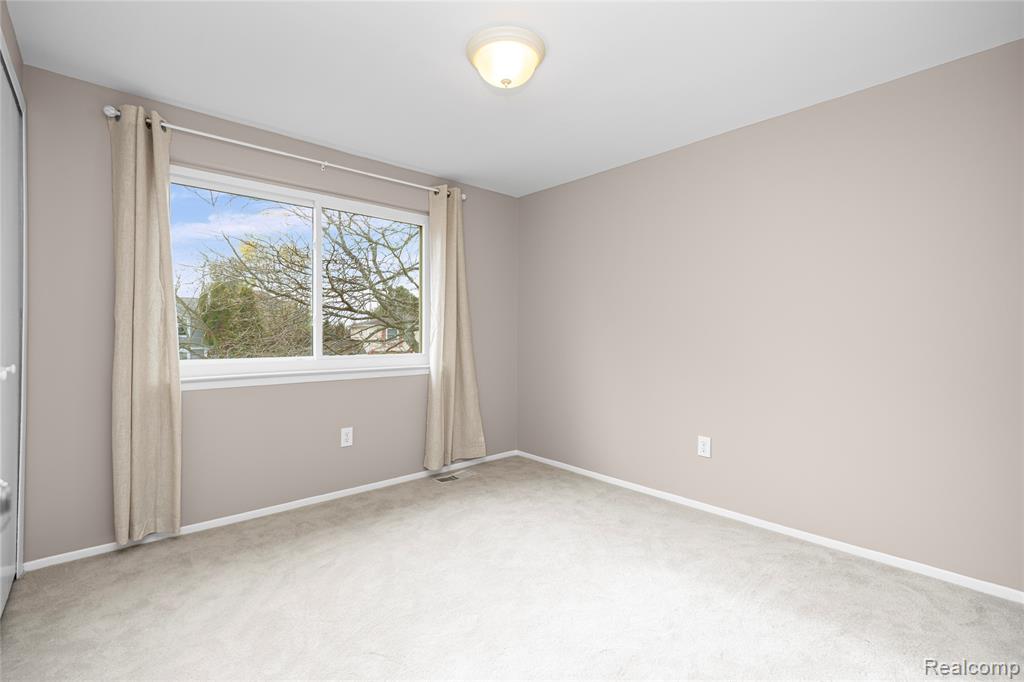 864 Dressler Lane, Rochester Hills, MI 48307 — Photo 20