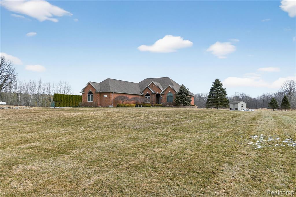 5585 Leah Lane, Almont, MI 48003 — Photo 3