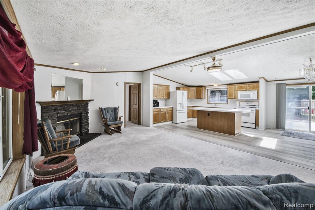 917 E HOADLEY Street, MI 49802 — Photo 28
