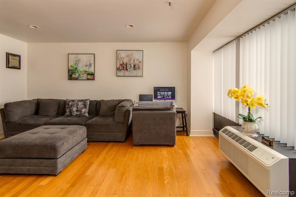 1001 W JEFFERSON Avenue, 300/16G, Detroit, MI 48226 — Photo 6