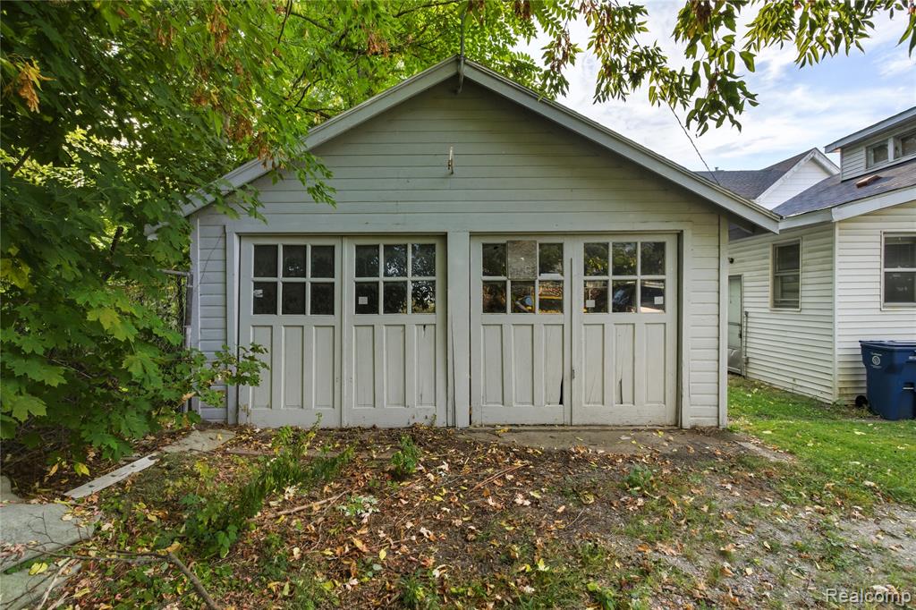 620 E 2ND Street, Flint, MI 48503 — Photo 5