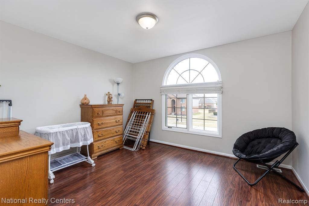 51569 PINEWOOD Drive, Macomb, MI 48042 — Photo 25