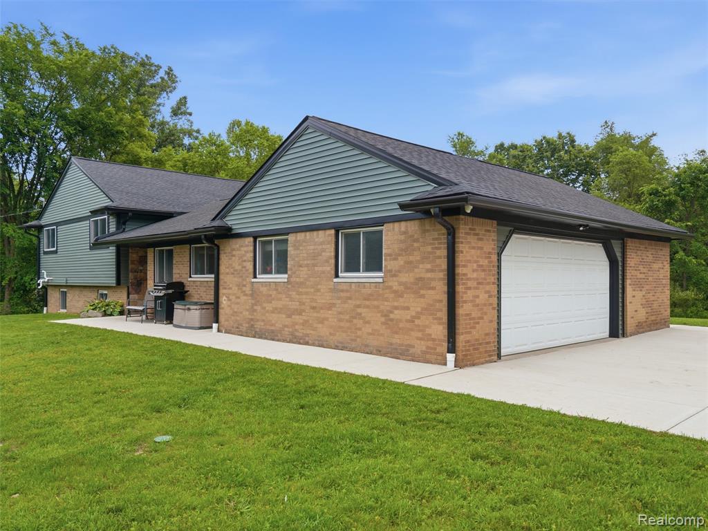 8620 Joey Drive, Pinckney, MI 48169 — Photo 3