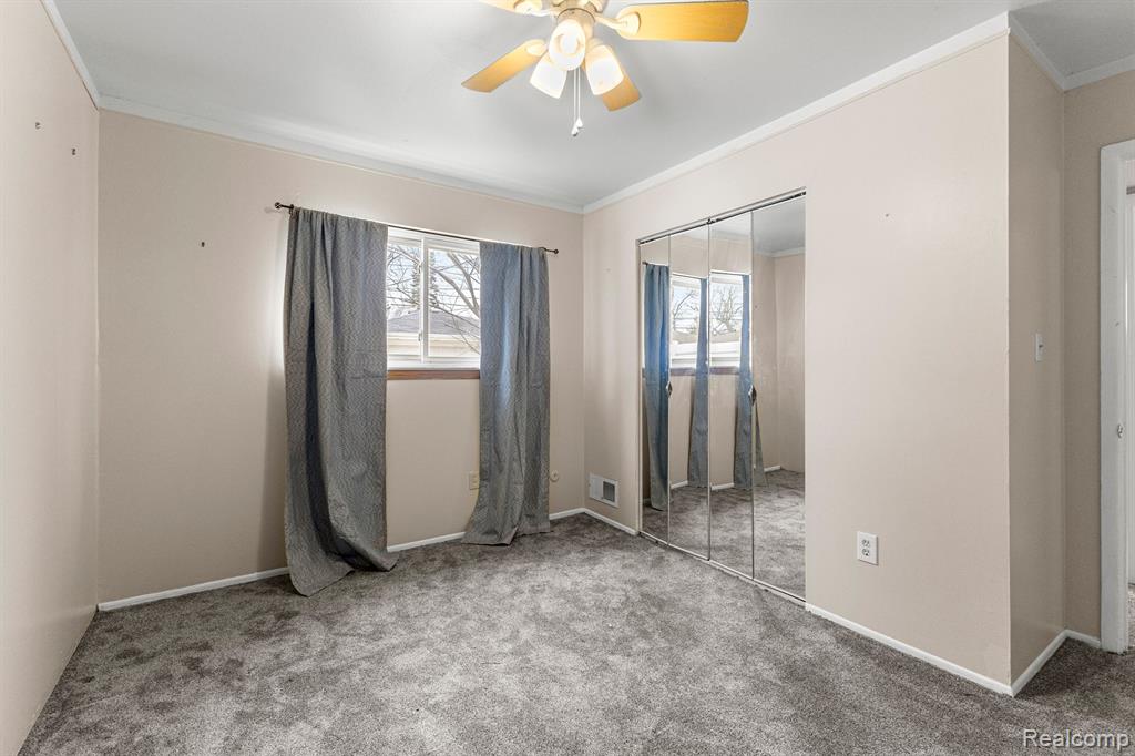 4928 RAYMOND Avenue, Dearborn Heights, MI 48125 — Photo 19
