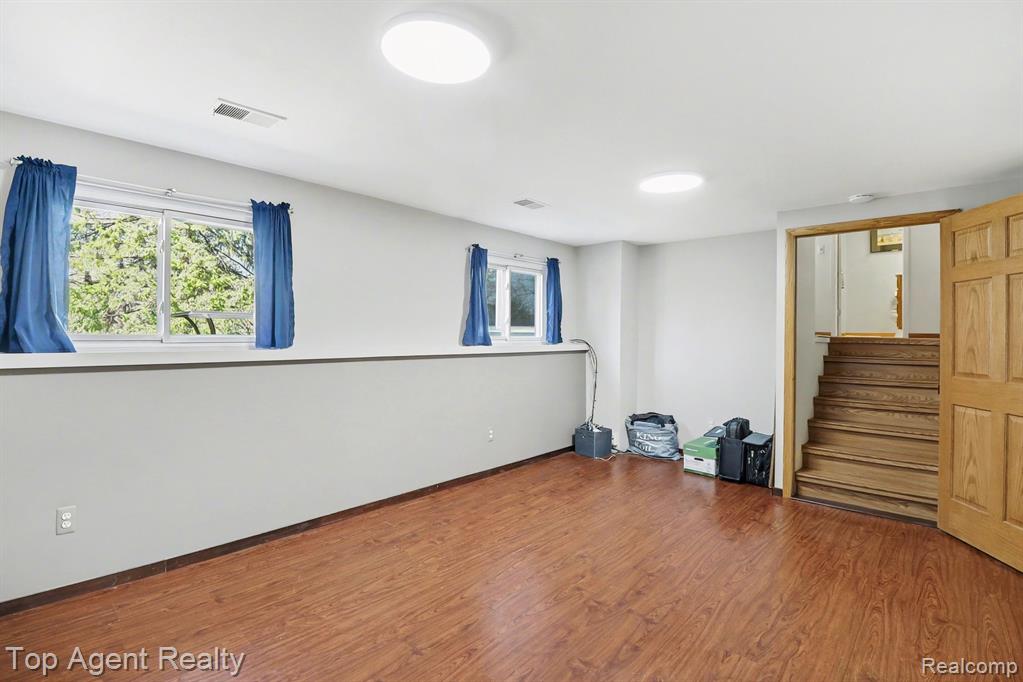1010 Pelham Boulevard, Waterford, MI 48328 — Photo 15