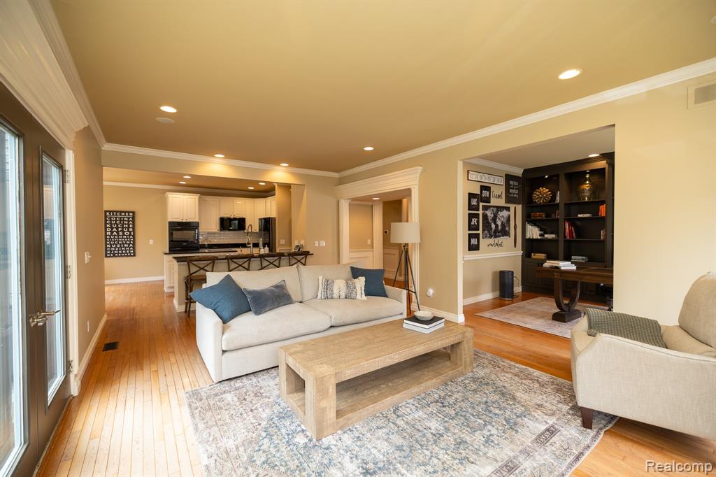 4910 Knollcrest Court, Commerce Twp, MI 48382 — Photo 22