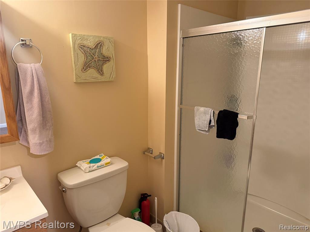 840 Andover Woods Drive, Fenton, MI 48430 — Photo 11