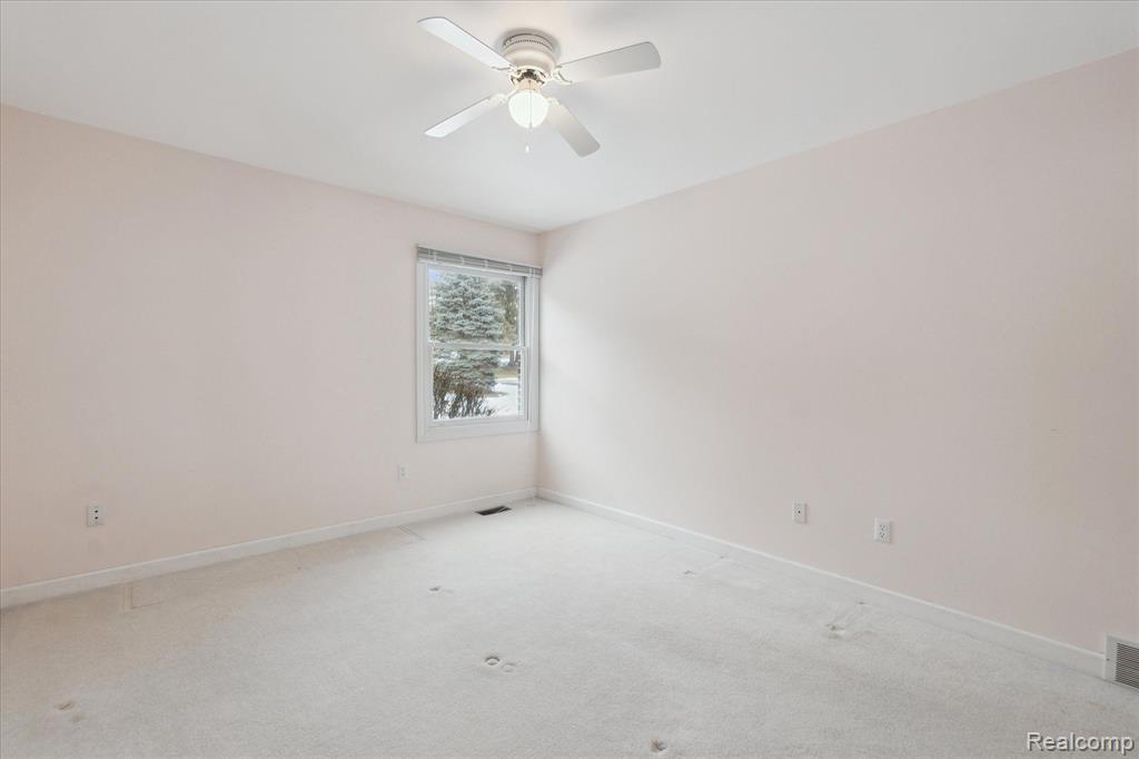 6615 GREENE HAVEN Drive, Clarkston, MI 48348 — Photo 24