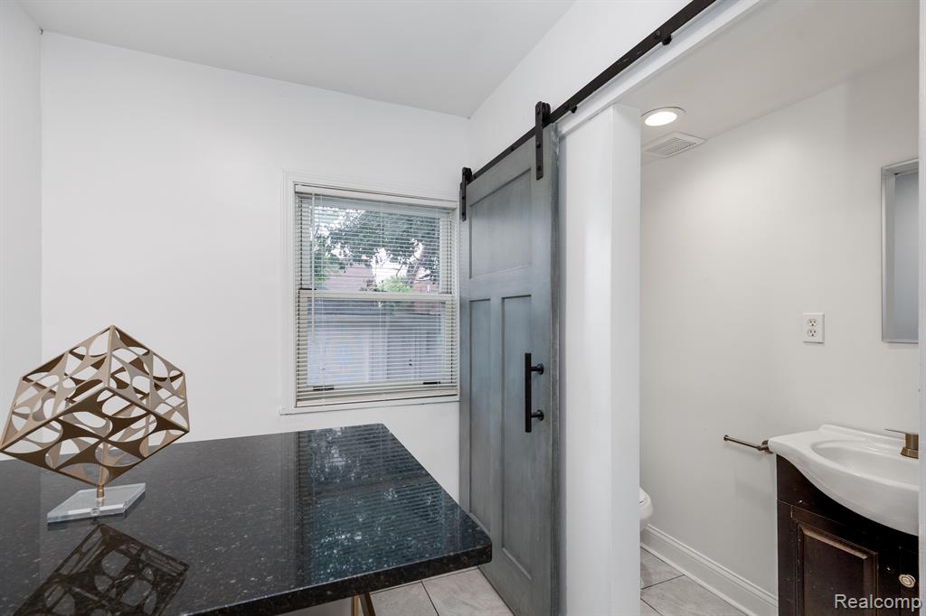 5957 THREE MILE Drive, Detroit, MI 48224 — Photo 12