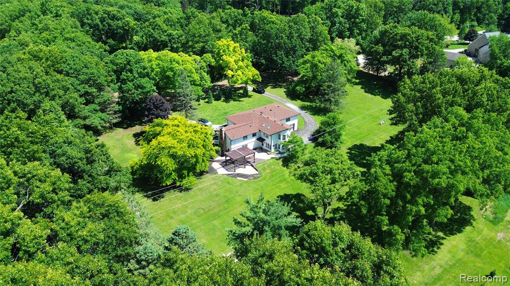 9497 Ellis Road, Clarkston, MI 48348 — Photo 24