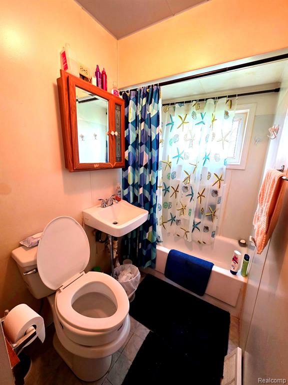 6871 WINTHROP Street, Detroit, MI 48228 — Photo 14