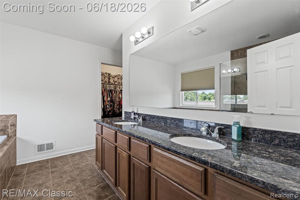 10884 Bouldercrest Drive, South Lyon, MI 48178 — Photo 11
