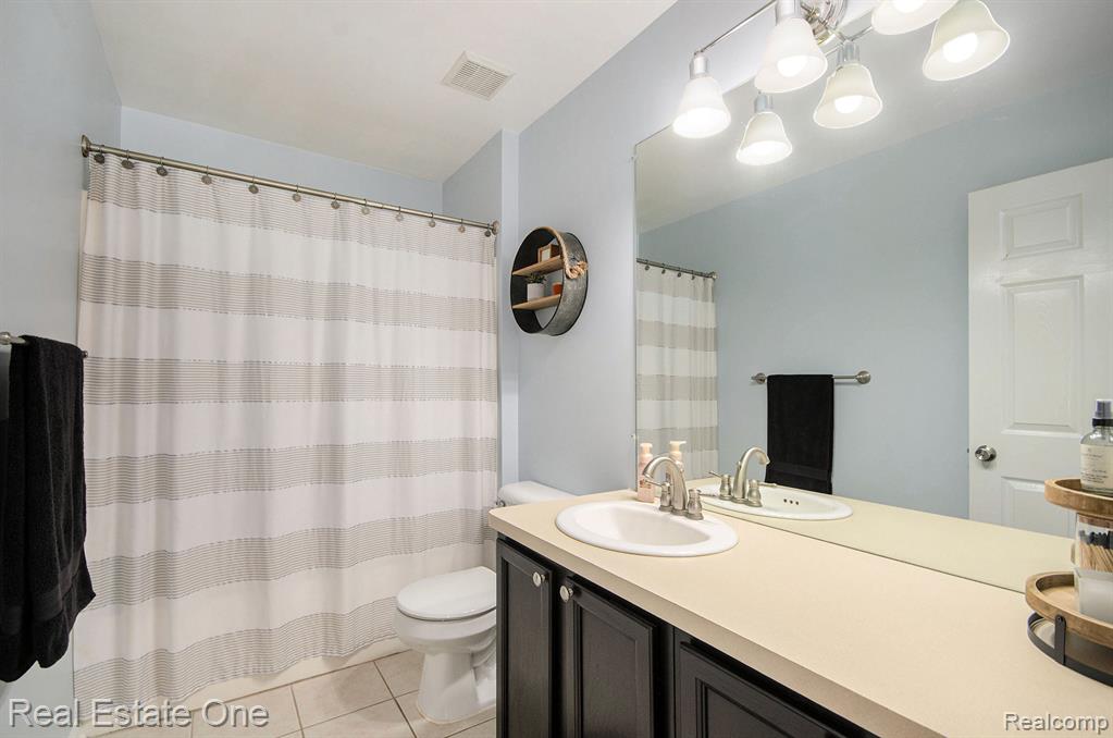 7971 Turrillium Lane, Waterford, MI 48327 — Photo 23