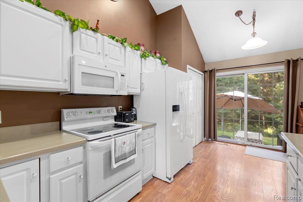 100 JAMESTOWN Drive, Metamora, MI 48455 — Photo 11