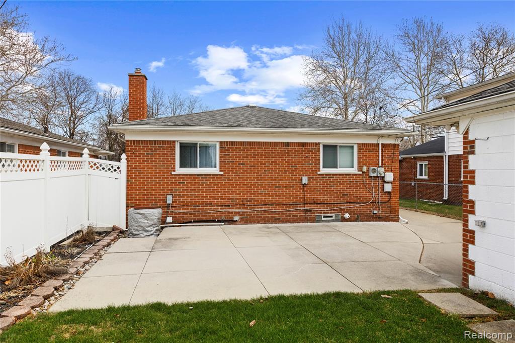 4692 McKinley Street, Dearborn Heights, MI 48125 — Photo 24