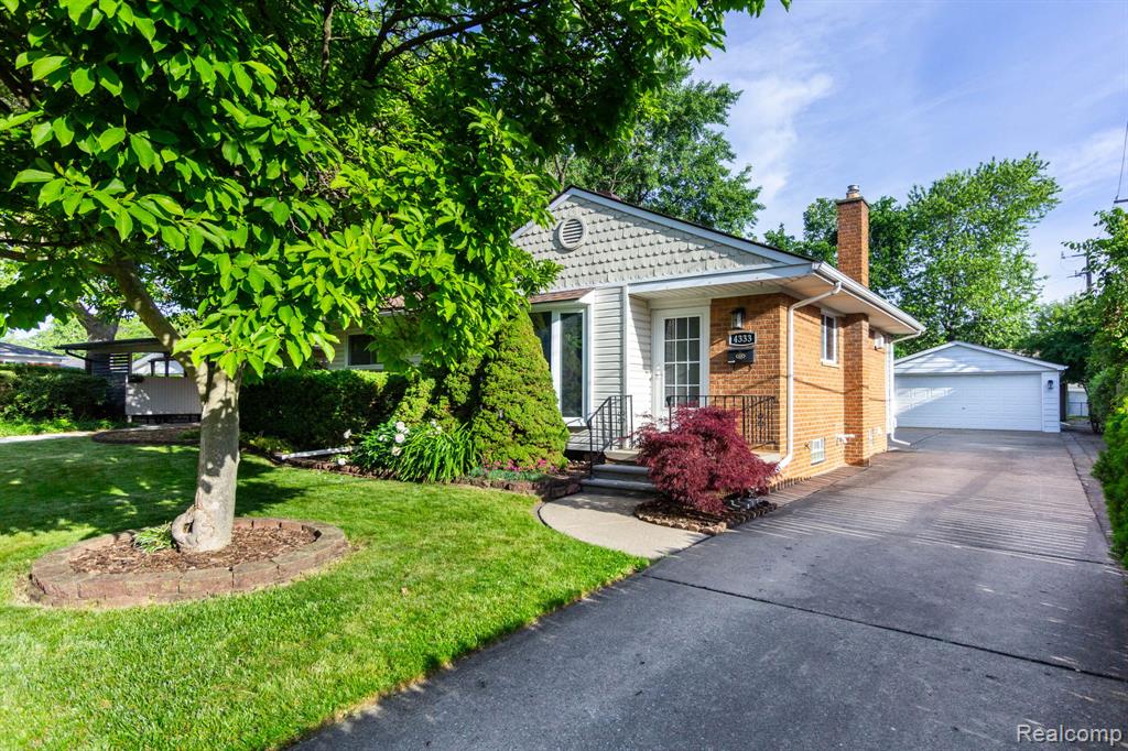 4333 Manor Avenue, Royal Oak, MI 48073 — Photo 4