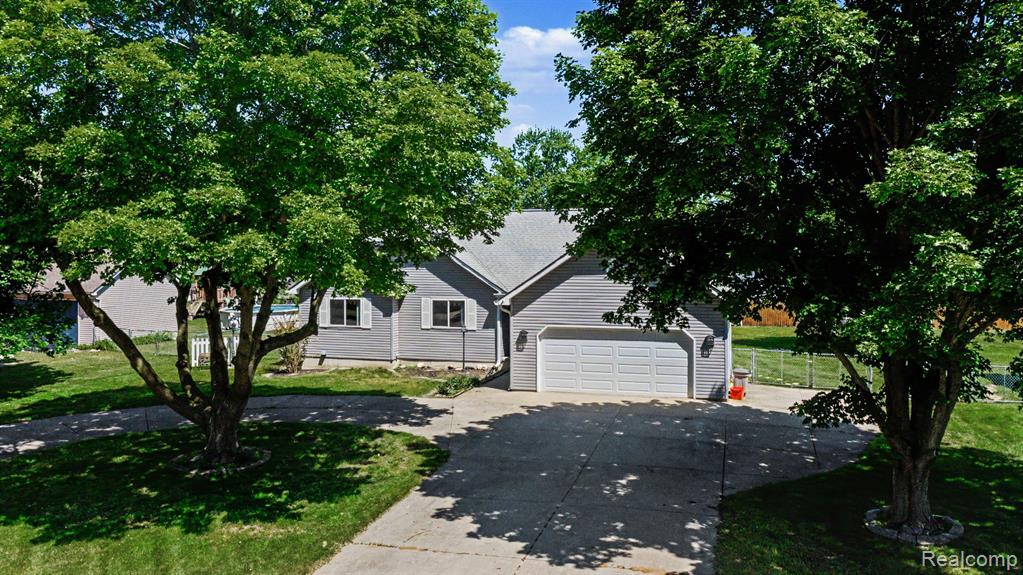 4660 Woodhull Drive, Clarkston, MI — Photo 35