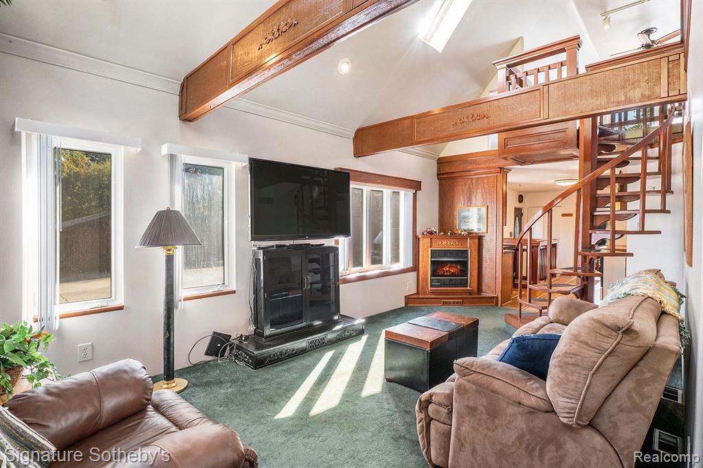 6143 MONROVIA Drive, Waterford, MI 48329 — Photo 5