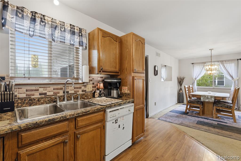 9293 Wildwood Lake Drive, Whitmore Lake, MI 48189 — Photo 15