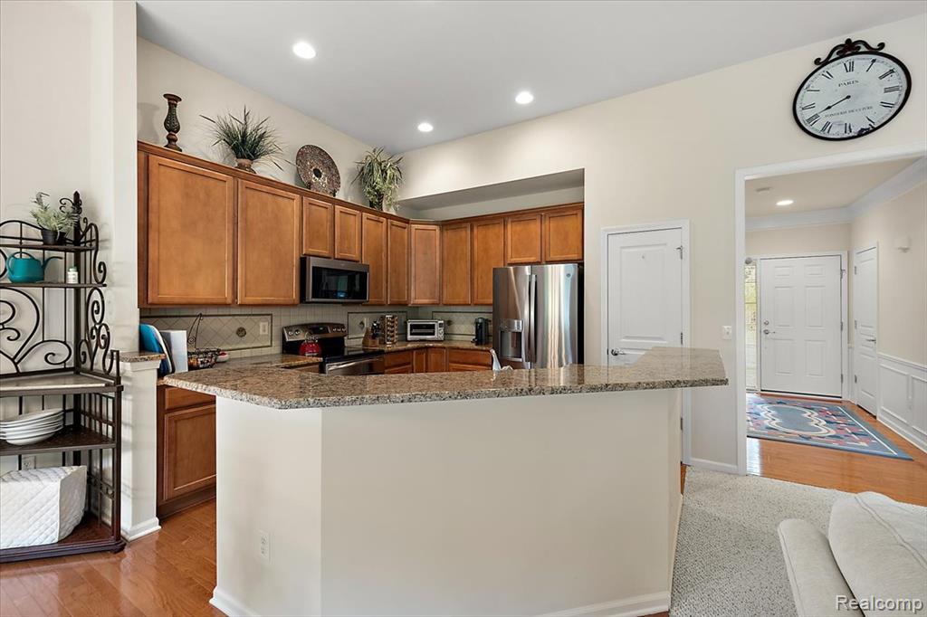 49676 Broadacre Drive, 63, Macomb, MI 48042 — Photo 12