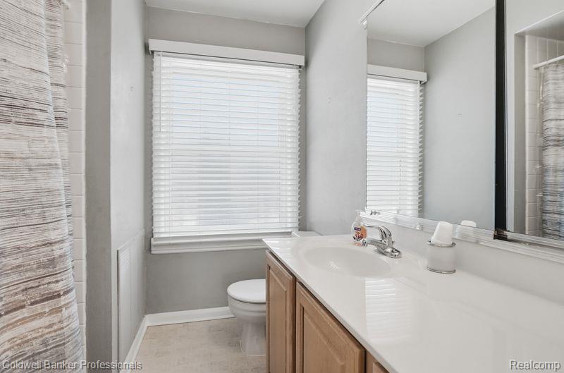 900 Little Hill Court, Rochester Hills, MI 48307 — Photo 16