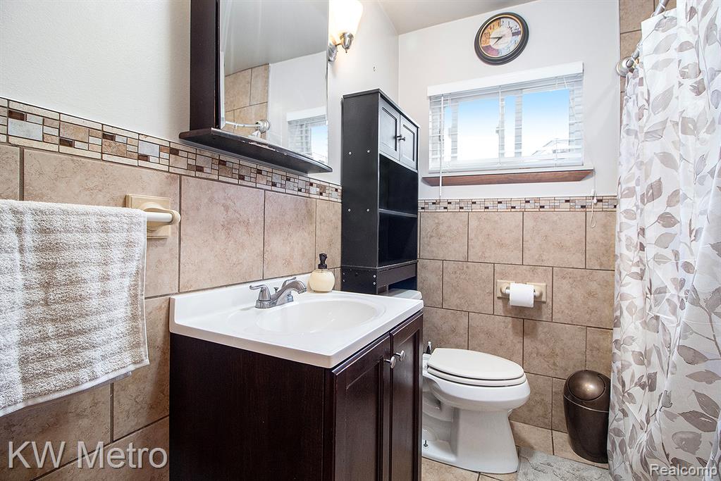 9168 Rockland, Redford, MI 48239 — Photo 17