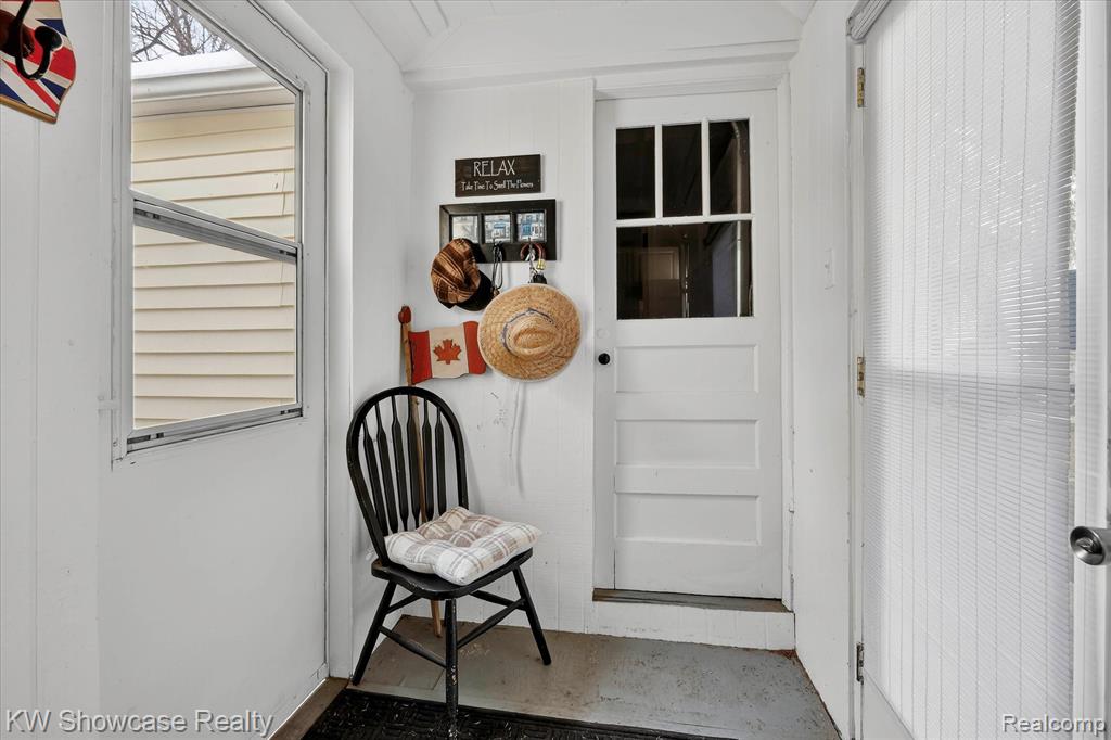 323 Franklin Street, Milford, MI 48381 — Photo 38