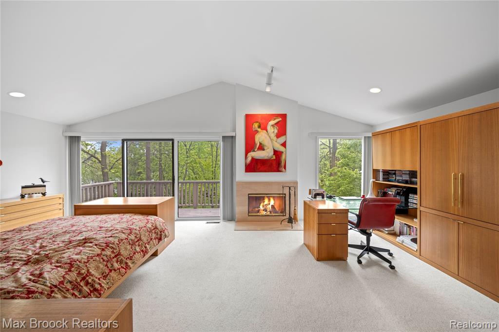 4933 Woodcliff Hill Road N, West Bloomfield, MI 48323 — Photo 15