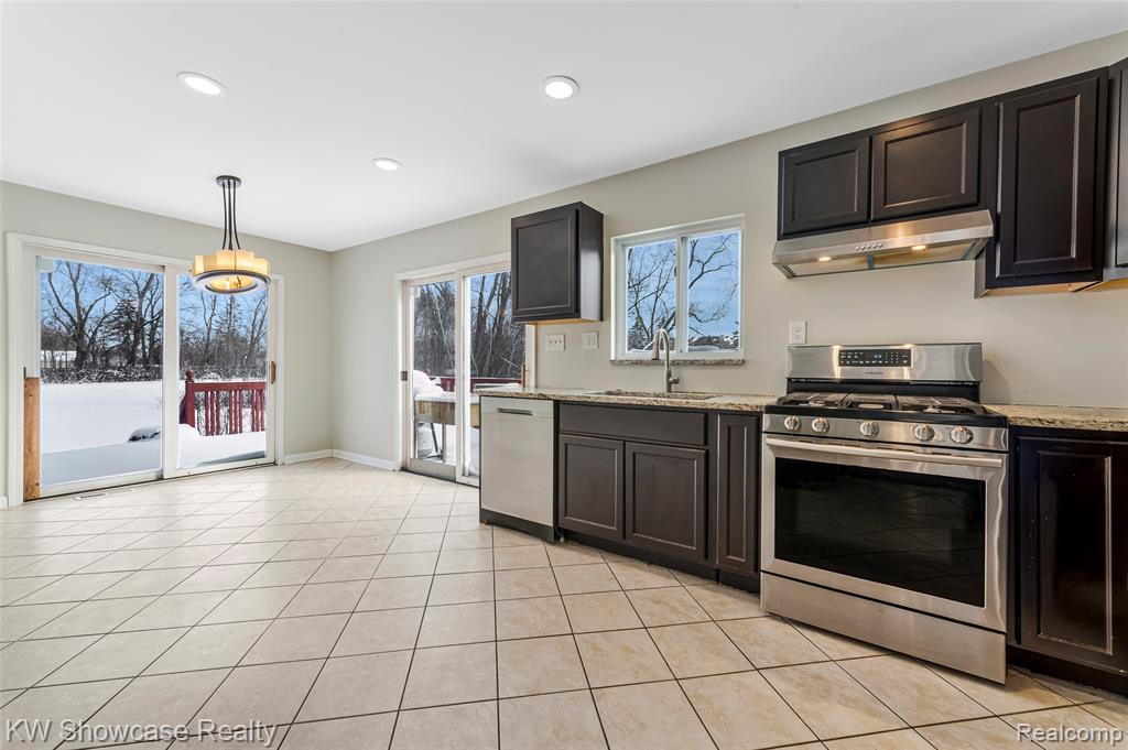 29230 Greening Street, Farmington, MI 48334 — Photo 3