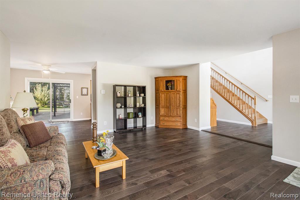 400 E SCHAFER Road, Pinckney, MI 48169 — Photo 8