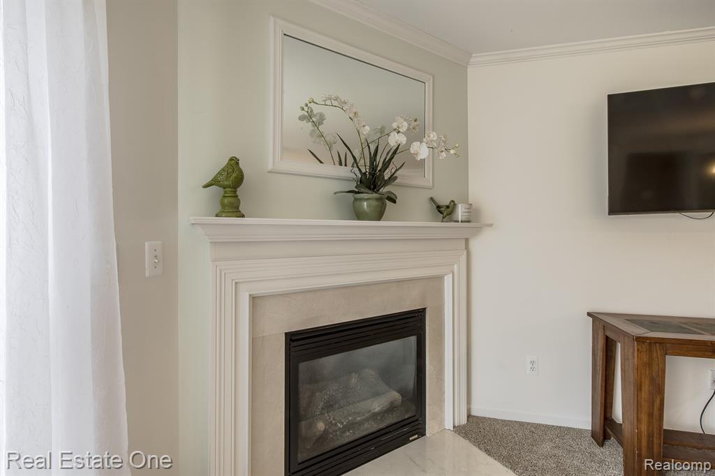 1277 Edelweiss Lane, Waterford, MI 48327 — Photo 18