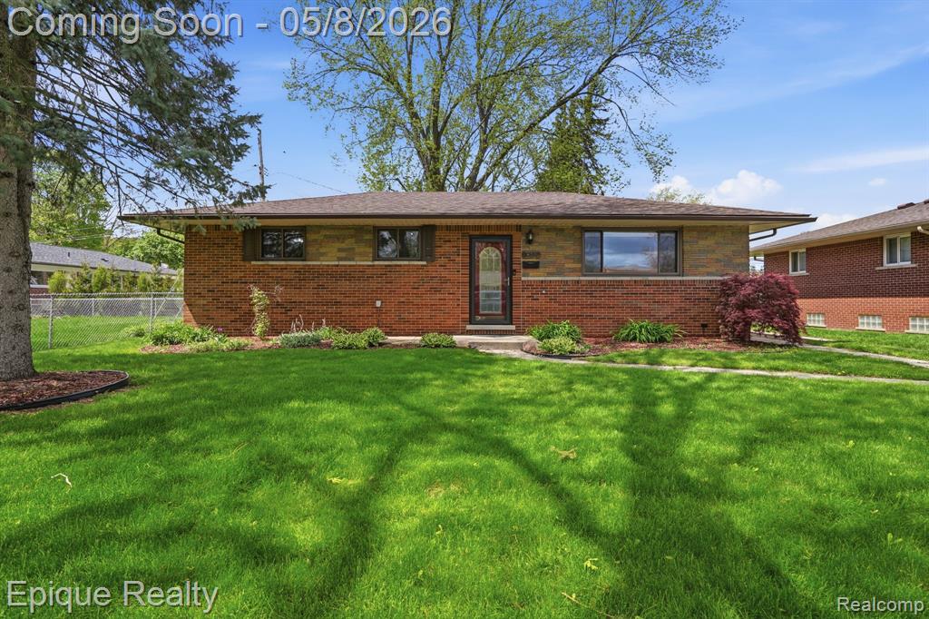 8737 Shannon Drive, Sterling Heights, MI 48314 — Photo 2